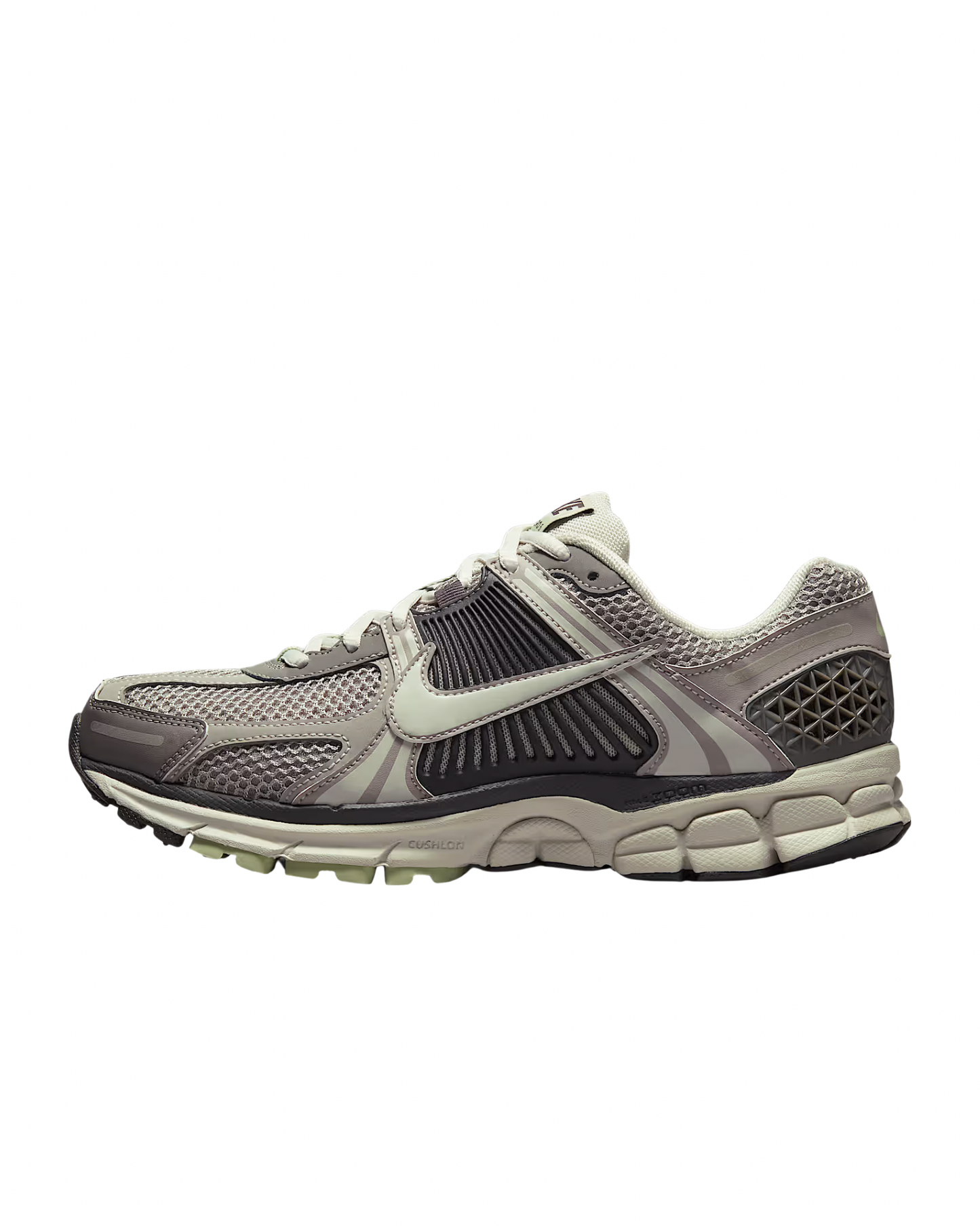 NIKE VOMERO 5